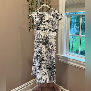 Beautiful Black & White Patterned Dress
